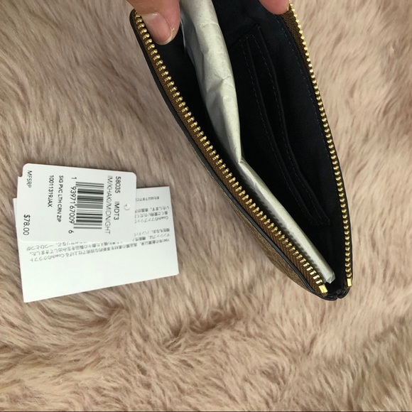 Coach Wrislet coin pouch - Picture 4 of 4